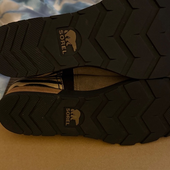 Sorel Women's Zebra Stripe Ankle Booties - Picture 7 of 7